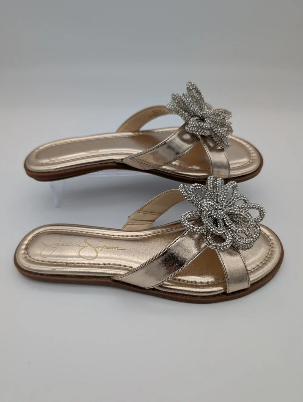 Jessica Simpson Fordin Metallic Gold Rhinestone Flower Sandals Flip Flop 7M